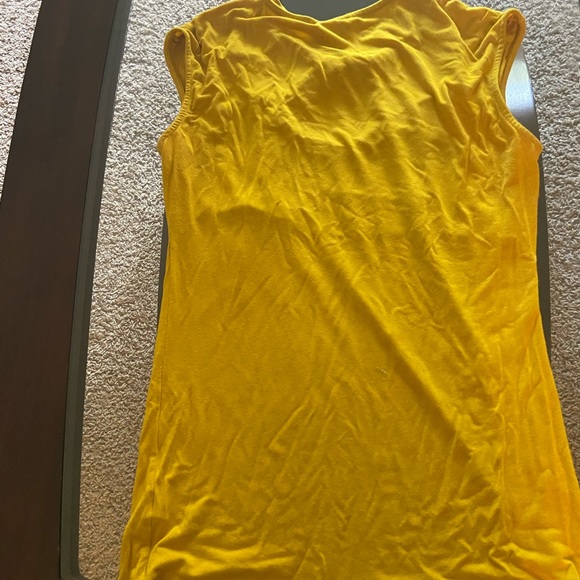 Women’s Twisted Top - Picture 2 of 6